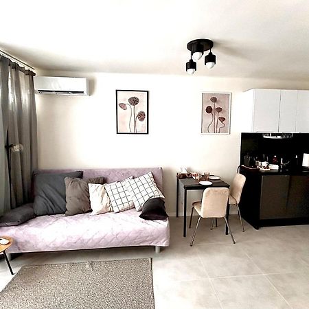 Sky Apartment Comfy Suite Pereca วอร์ซอ ภายนอก รูปภาพ
