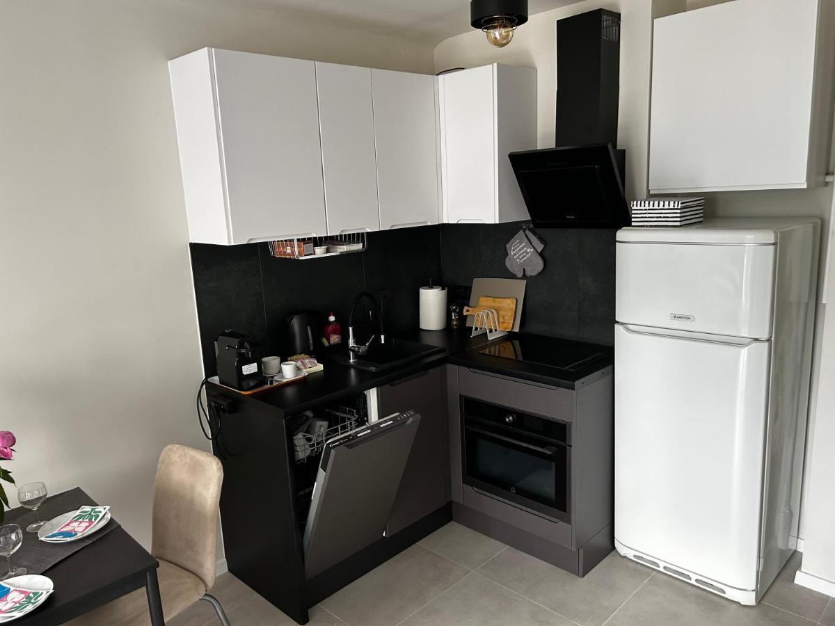 Sky Apartment Comfy Suite Pereca วอร์ซอ ภายนอก รูปภาพ