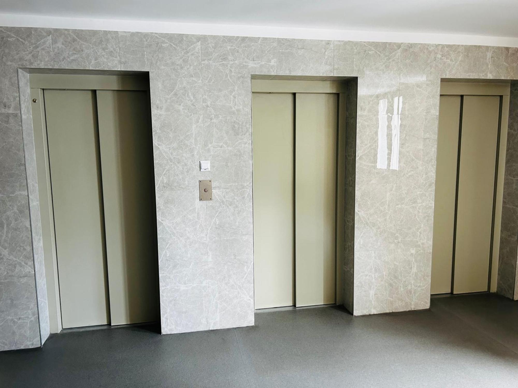 Sky Apartment Comfy Suite Pereca วอร์ซอ ภายนอก รูปภาพ